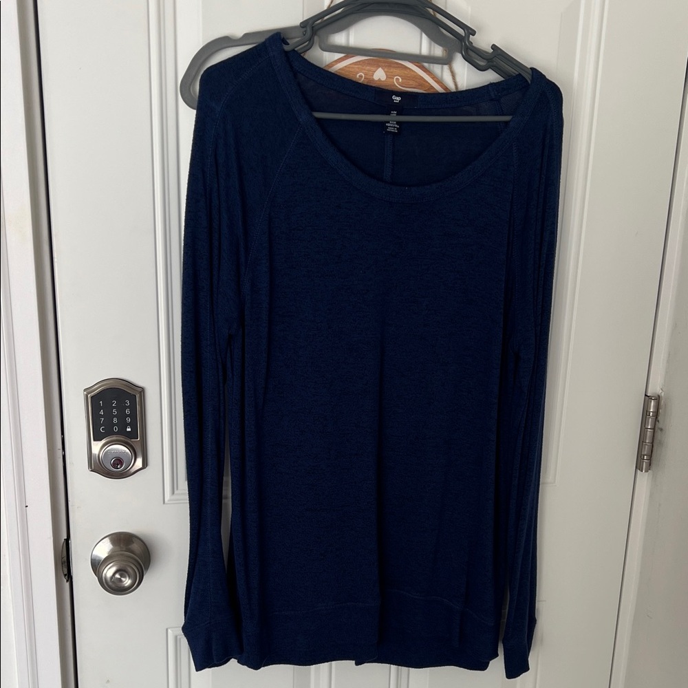GAP Women's Navy Blue Crew Neck Sweater